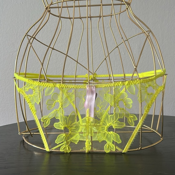 Agent Provocateur Yellow Floral Bra - Picture 11 of 13